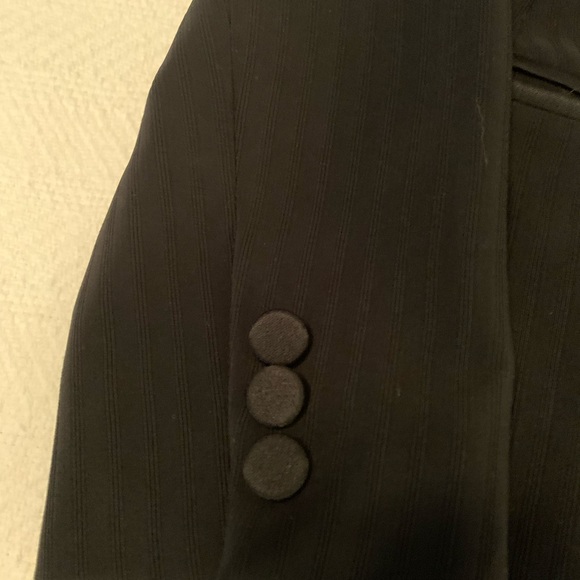 Ann Taylor black tuxedo style petit jacket - Picture 6 of 6